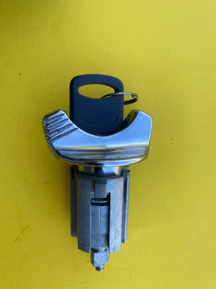 1992-1994 MERCURY GRAND MARQUIS IGNITION SWITCH LOCK W/ KEY OEM E9TZ-11582-A - Image 2 of 4