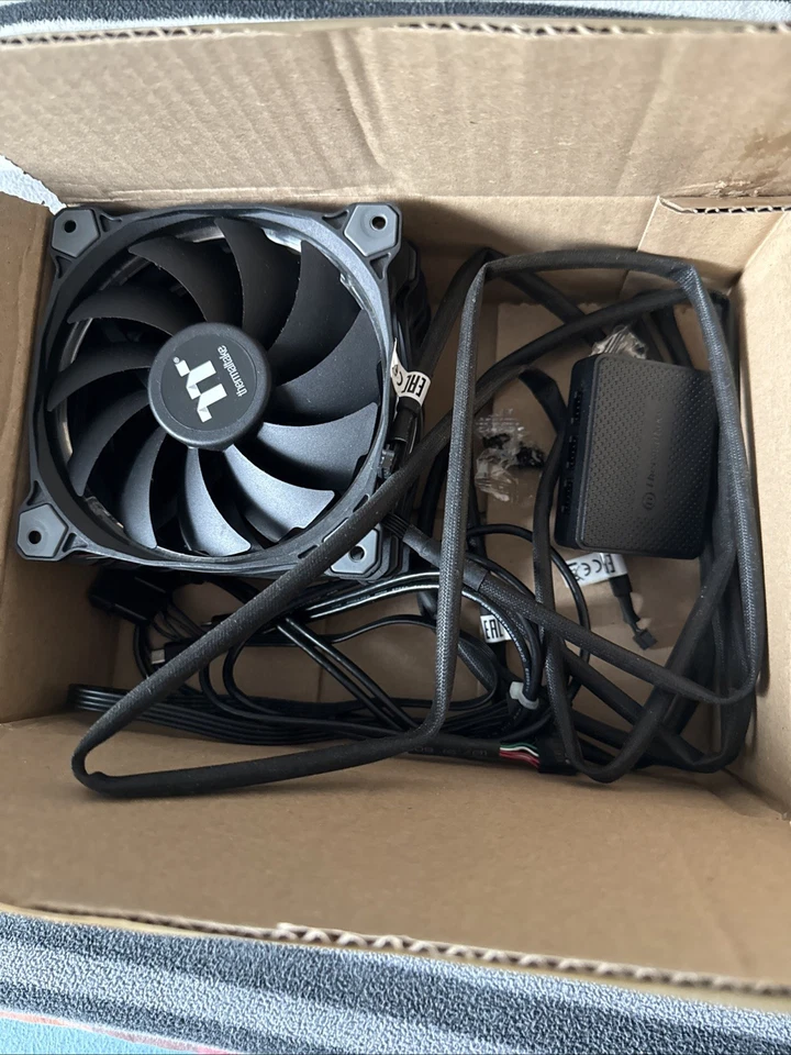 thermaltake lüfter rgb120 - Bild 3 von 3