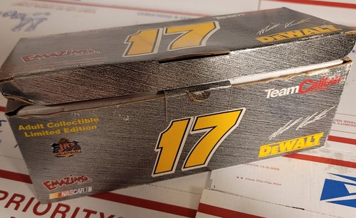 NASCAR 2000 MATT KENSETH TEAM CALIBER # 17 DEWALT EMAZING.COM 1/24 RARE MINT !! - Picture 2 of 10