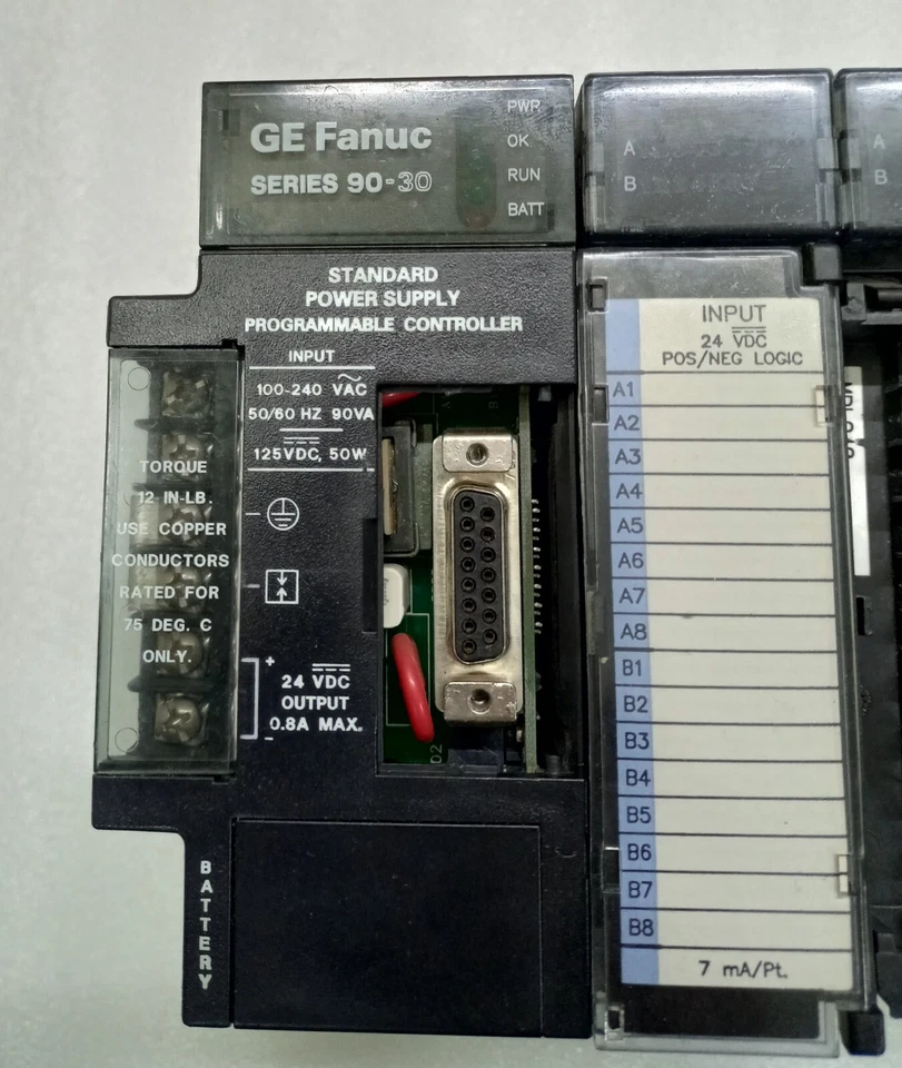 GE Fanuc Series 90-30 Programmable Contrôleur IC693CPU311-AD Base - Photo 2/4