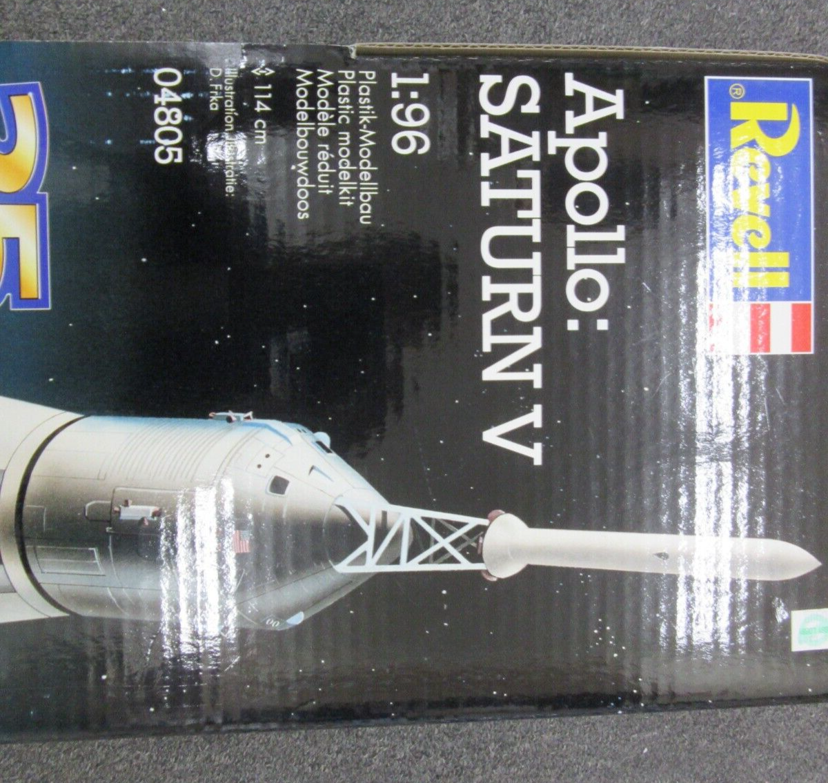 04805 Revell 25th Anniversary Apollo: Saturn V Model Kit - 1