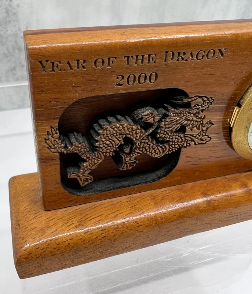 Dilo con Koa Año del Dragón Madera Mesa Estante Escritorio Reloj Foto 4 de 4