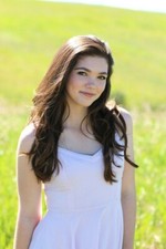 HEARTLAND CAST ALISHA NEWTON 8X10 Glossy Photo