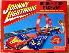Johnny Lightning Double Loop Raceway Remote Slot Car Set #JLRS001 1:43 Scale