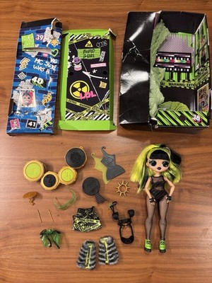 LOL Surprise OMG Puppe Rockstar Bhad Gurl mit Schlagzeug und Zubehör sehr guter Zustand