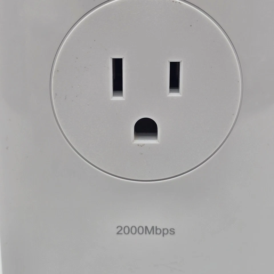 TP-LINK TL-PA9020P 2000mbs 2-Port Gigabit Passthrough Power Adapter Noise Filter - Image 4 of 4