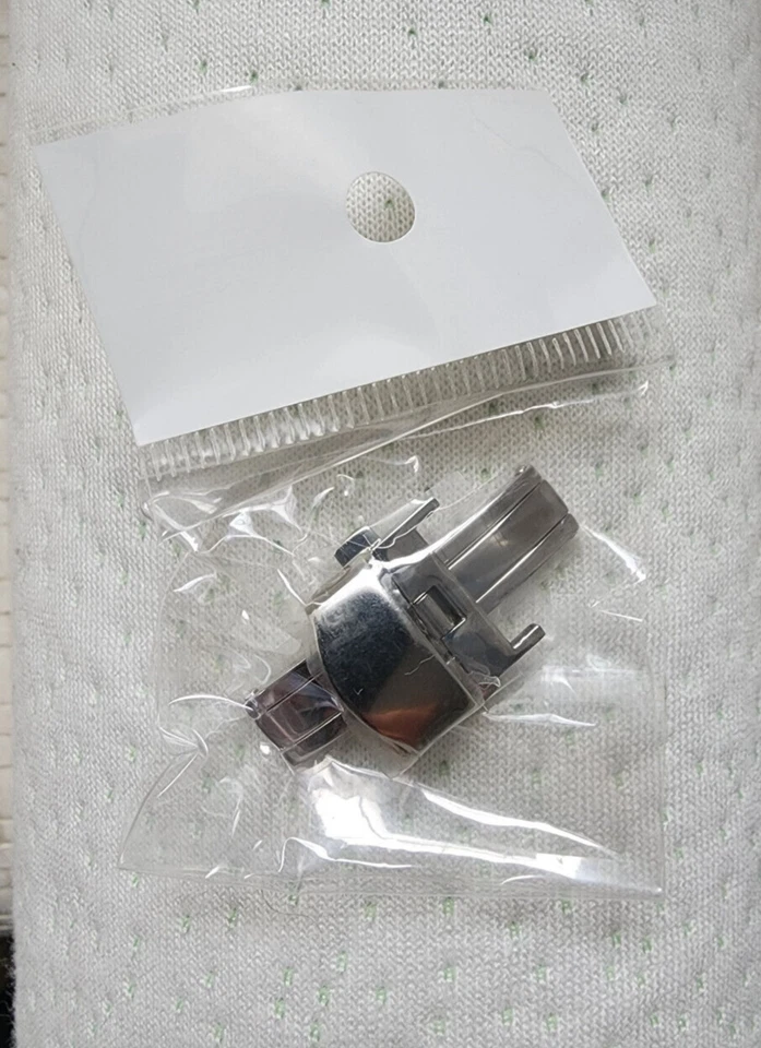 Despliegue de mariposa pulida de acero inoxidable plateado de 14 mm para correa de reloj de 16 mm Foto 3 de 4