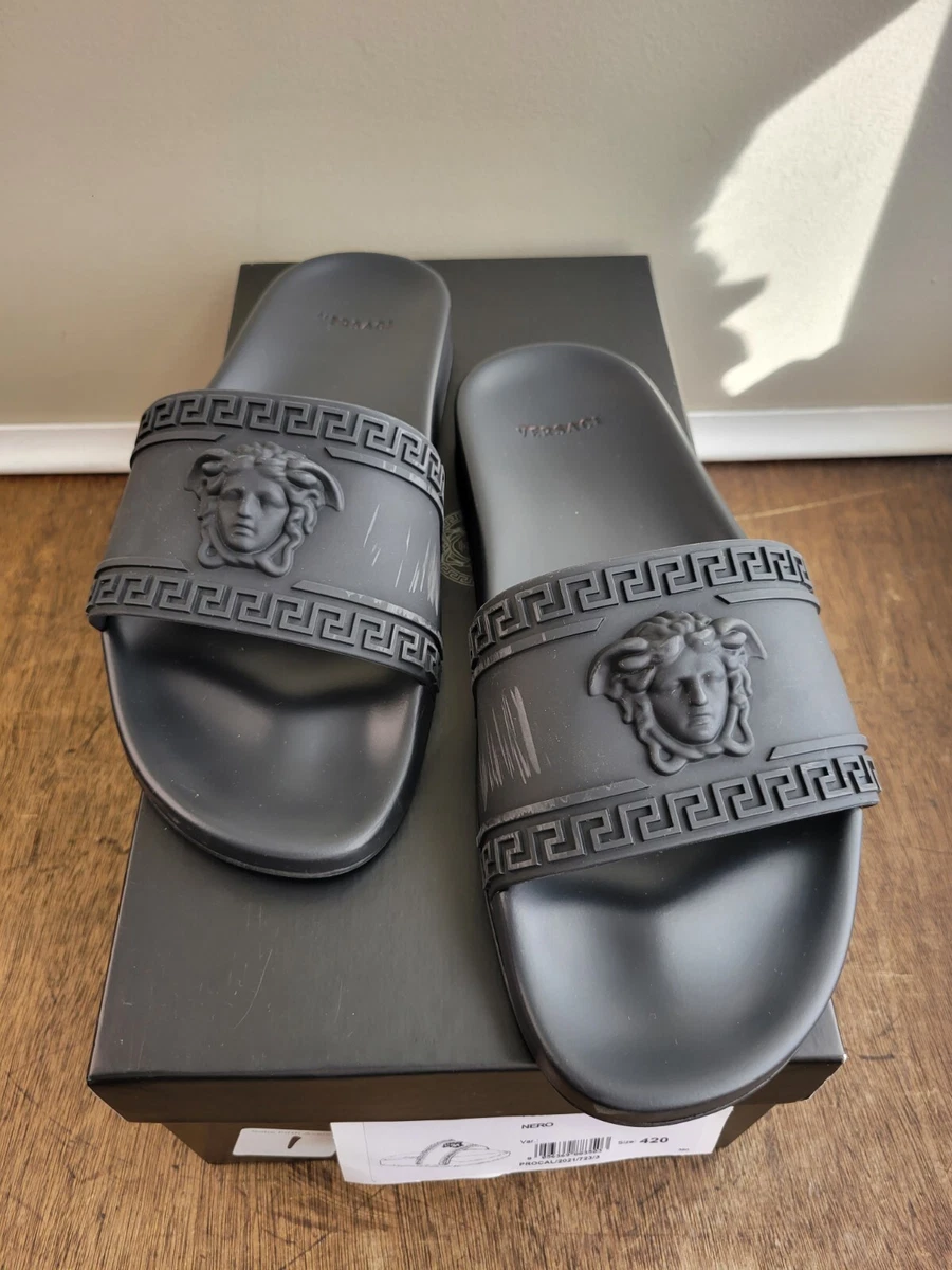 Versace Men s Black Rubber Logo Pool Slides Gomma Size 42 EU 9 US MSRP 325