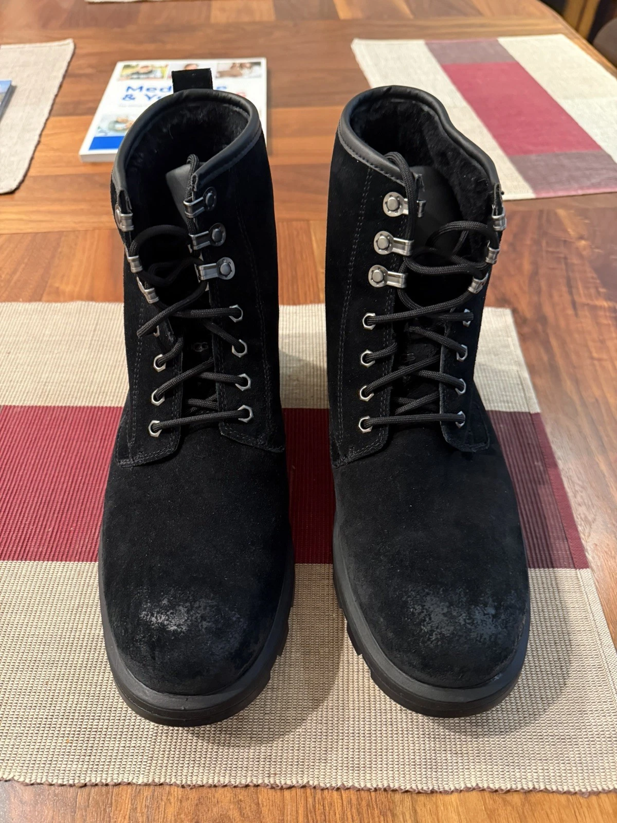 Ugg Men’s Boot Size 9