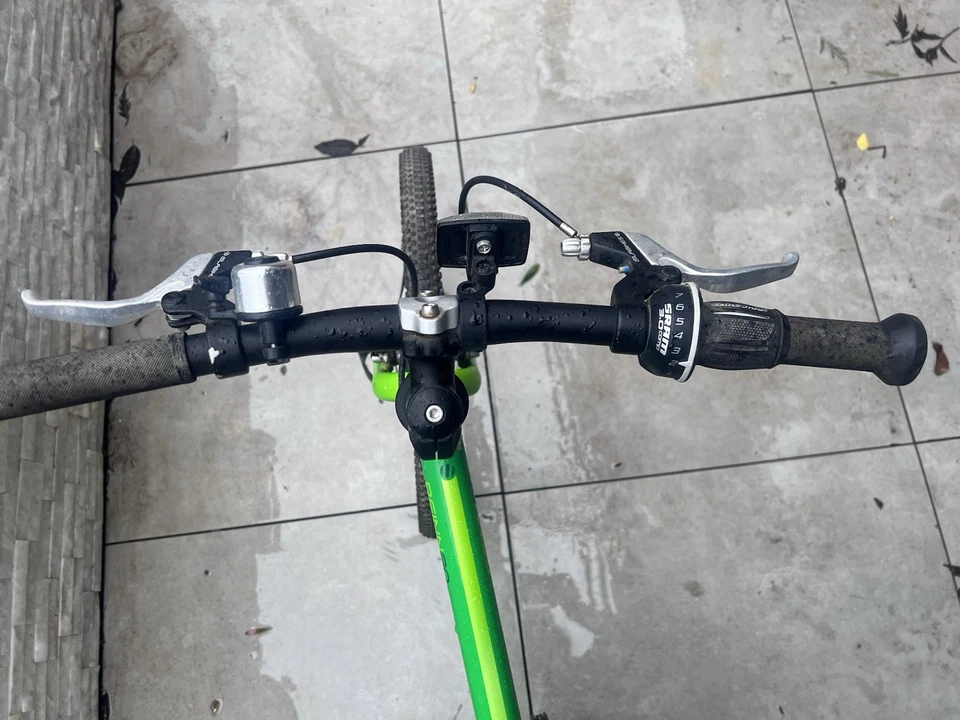 Islabikes Beinn 20L Kids Bike Lime Green - Image 2 of 4