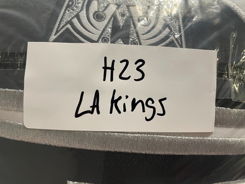 Camiseta deportiva de hockey Adidas Los Angeles Kings 2021 auténtica correa de lucha para hombre talla 50 L - Imagen 9 de 9