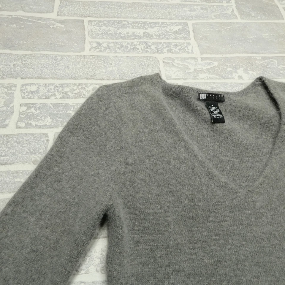 Suéter Carole Pequeño Talla S/M Mezcla de Lana Angora Gris Cuello en V Manga Larga Suave Foto 3 de 4