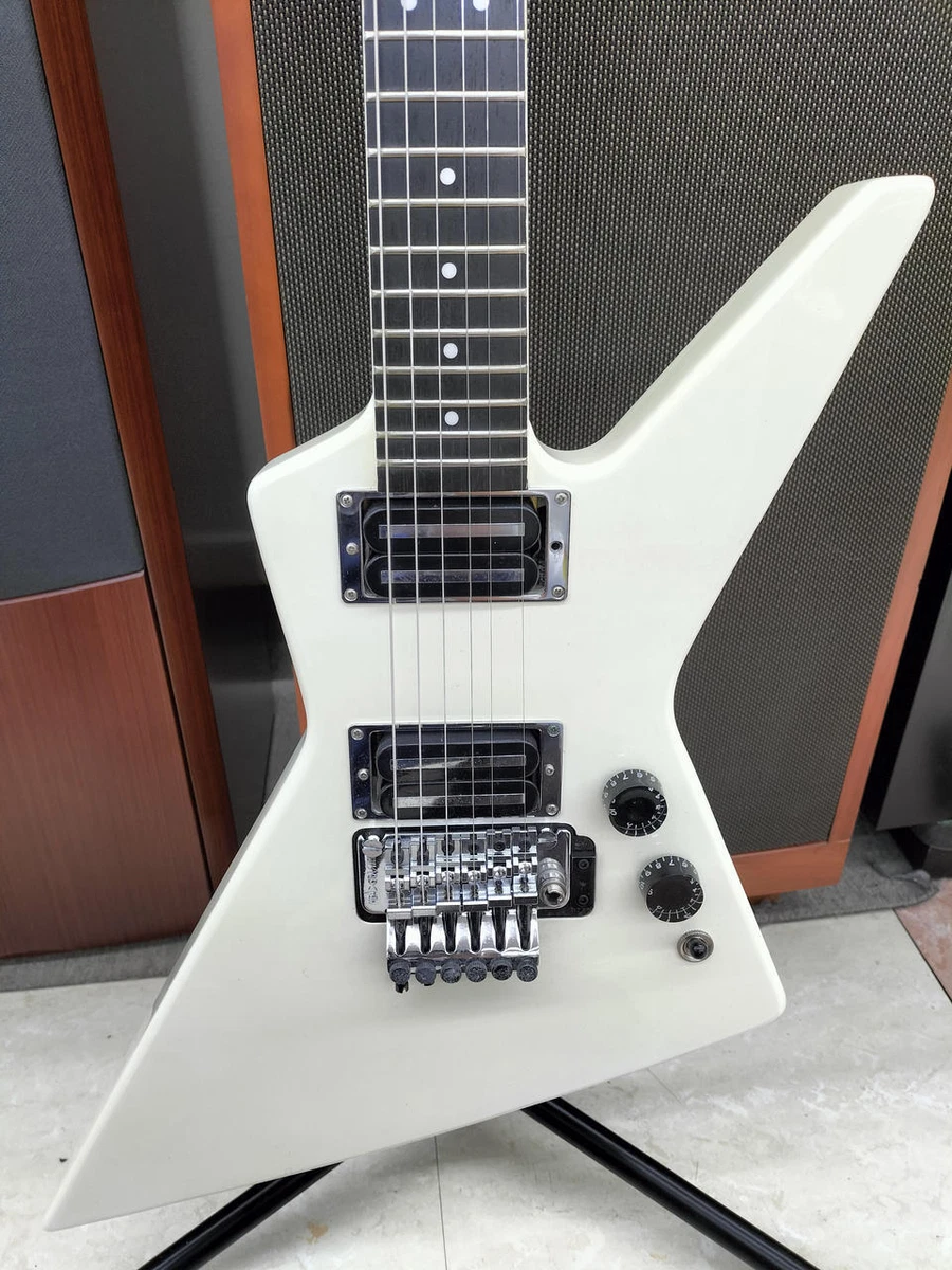 Fernandes Electric Guitar Explorer White BX 70 W Hard Case Used Product USED
