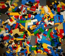 LEGO 2 libras a granel piezas lote ladrillos neumáticos accesorios. Lego auténtico