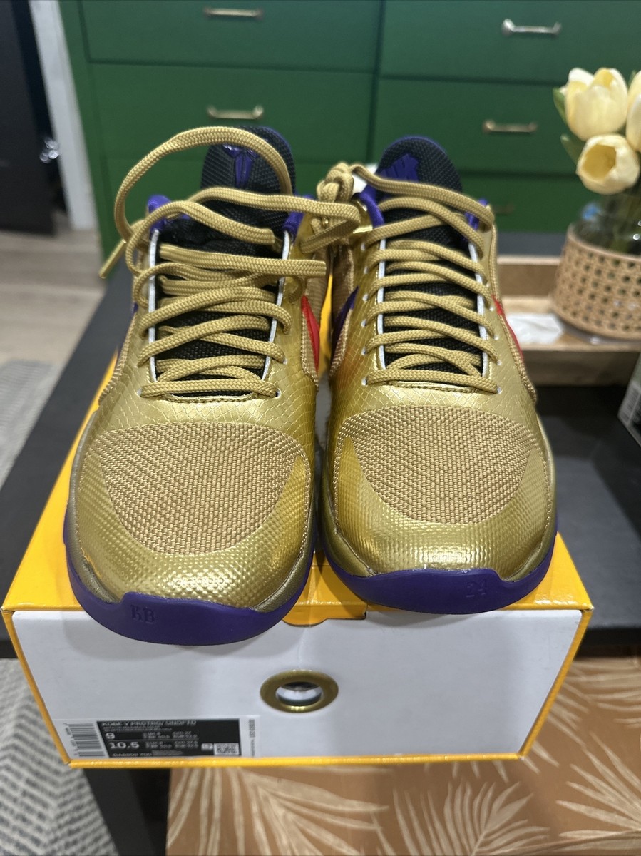 Nike Kobe 5 Protro Undefeated Hall Of Fame Size 9, DS BRAND Nike Kobe 5 Protro Undefeated Hall Of Fame Size 9, DS BRAND