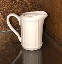 Homer Laughlin Gothic Embossed Arch White Creamer RestaurantWare, 3" Tall
