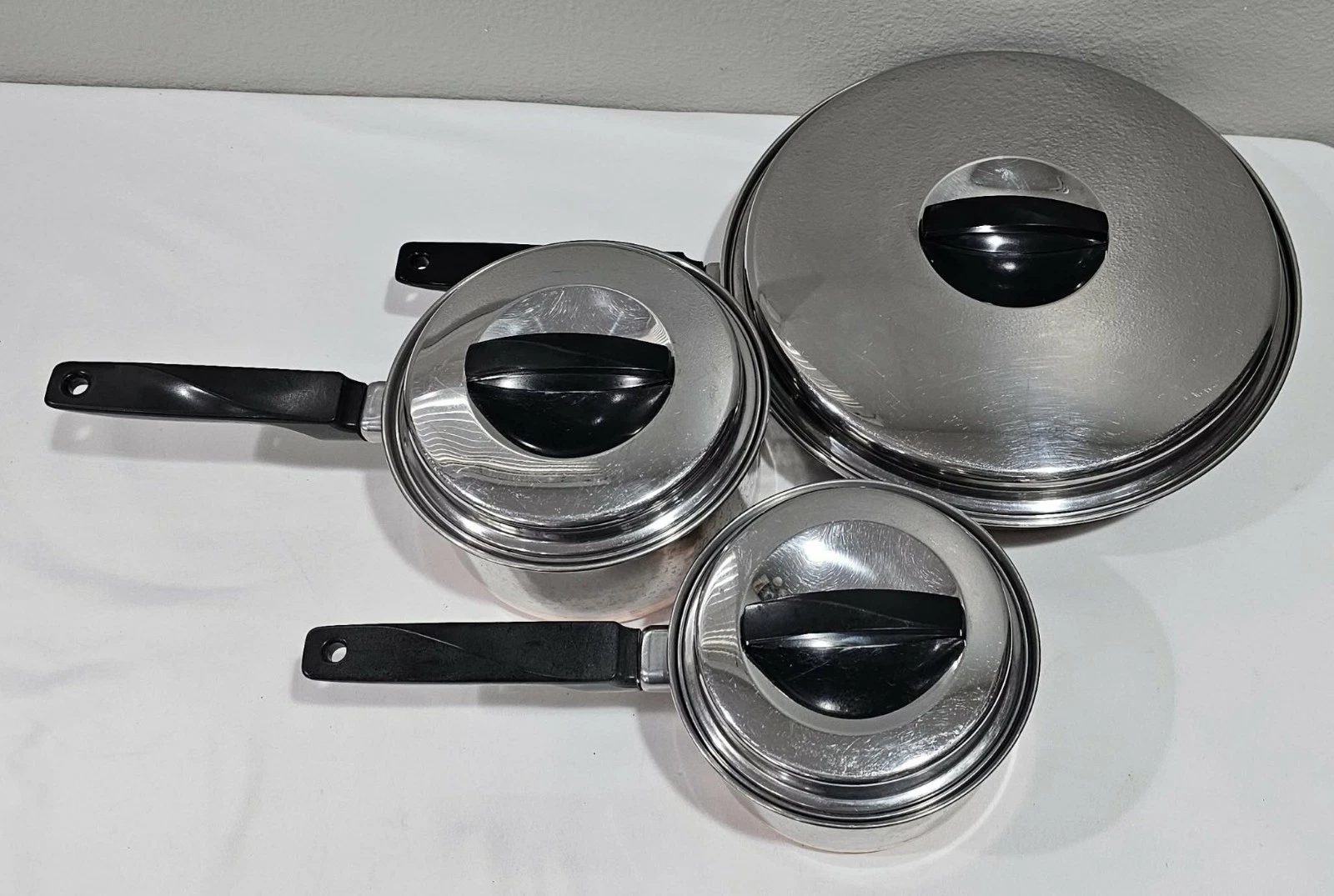 VTG. 6 pc. Ekcoware Copper Bottom 1 Qt & 1 ½ Qt SaucePans & 10" Skillet w Lids