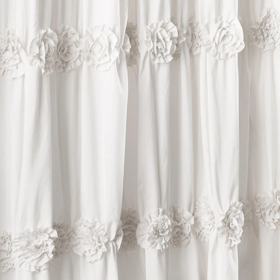 Preciosa cortina de ducha roseta de tela elegante blanca acanalada limpia Anthropologie Foto 3 de 3