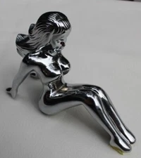 Sitting Lady Hood Ornament for Flat Surface Chrome (each)