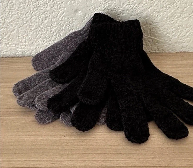 Juego de 2 guantes de punto negro y gris Juicy Couture para mujer Foto 3 de 3