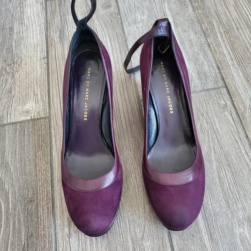 Zapatos Mary Jane Marc By Marc Jacobs Borgoña Gamuza Cuña Talla 39.5. Usado en excelente estado Foto 2 de 4