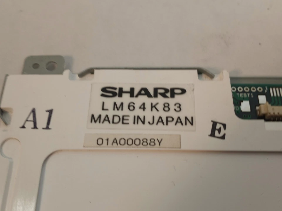 Lot of 2 New Sharp LM64K83 640 x 480 9.4 in Matte LCD Laptop Screen - Image 4 of 4