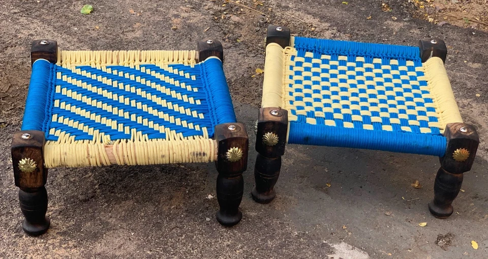 Taburete de madera tejido a mano mesa ajustada de latón tejido reposapiés inferior par decoración Foto 2 de 4