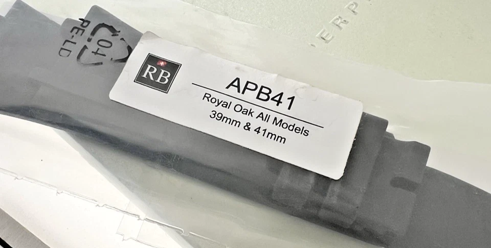 Correa de reloj negra RUBBER B APB41 AUDEMARS PIGUET MODELOS OFFSHORE 26mm HECHA EN SUIZA Foto 3 de 4