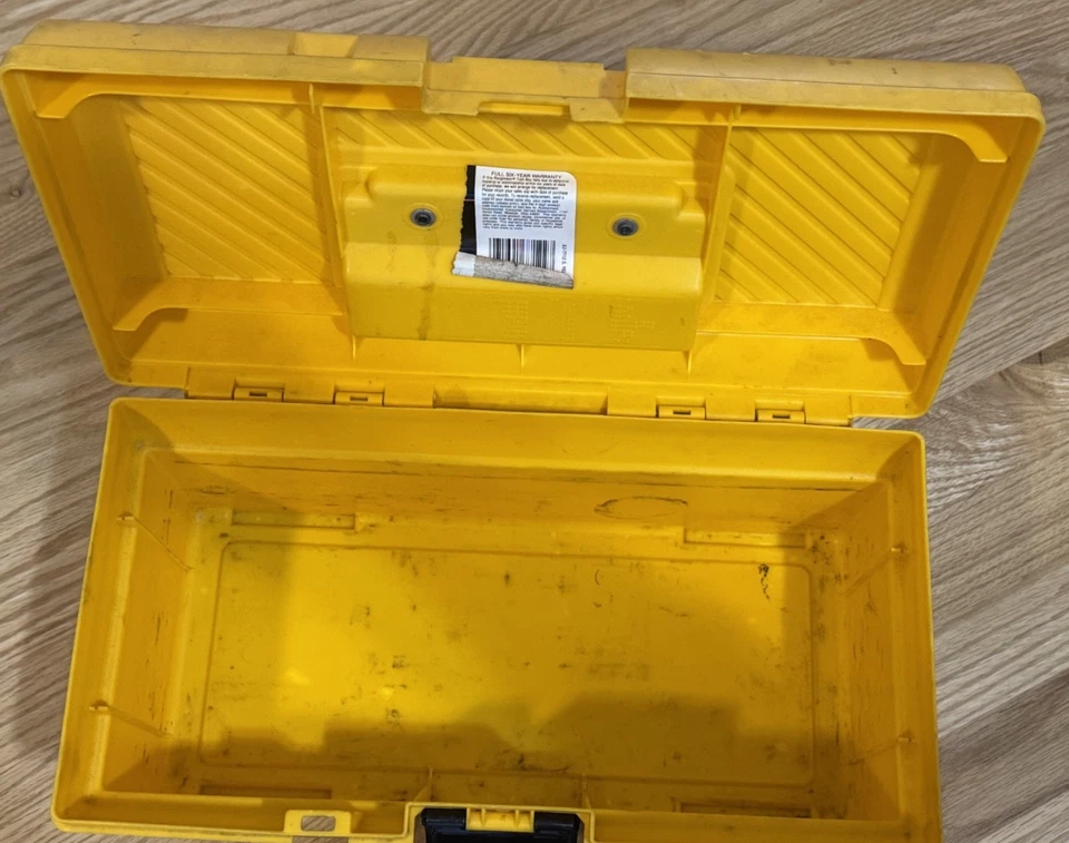 Rubbermaid Toolbox Craft BOX Excellent Condition 7712 - Image 4 of 4