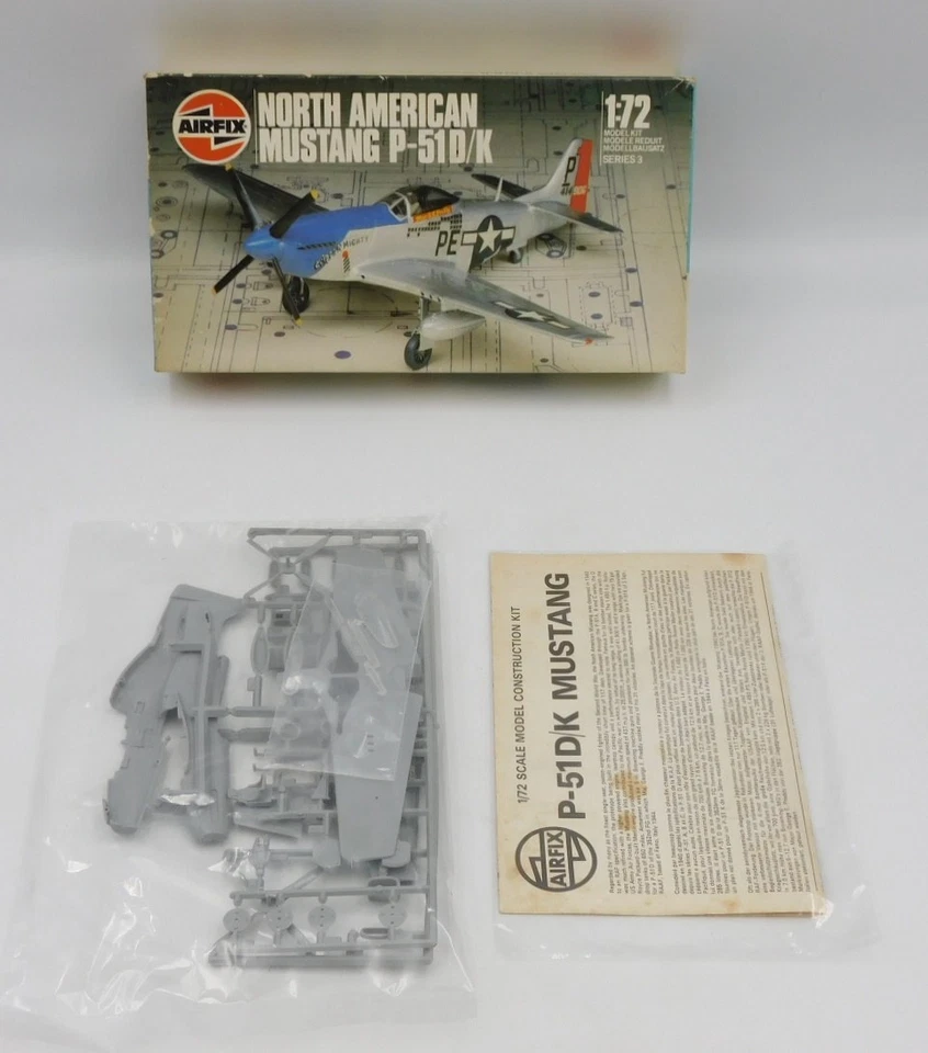 Airfix Army Airplane model kit scale 1:72 Curtiss SB2C + Mustang P51B + P51D/K - Immagine 3 di 4