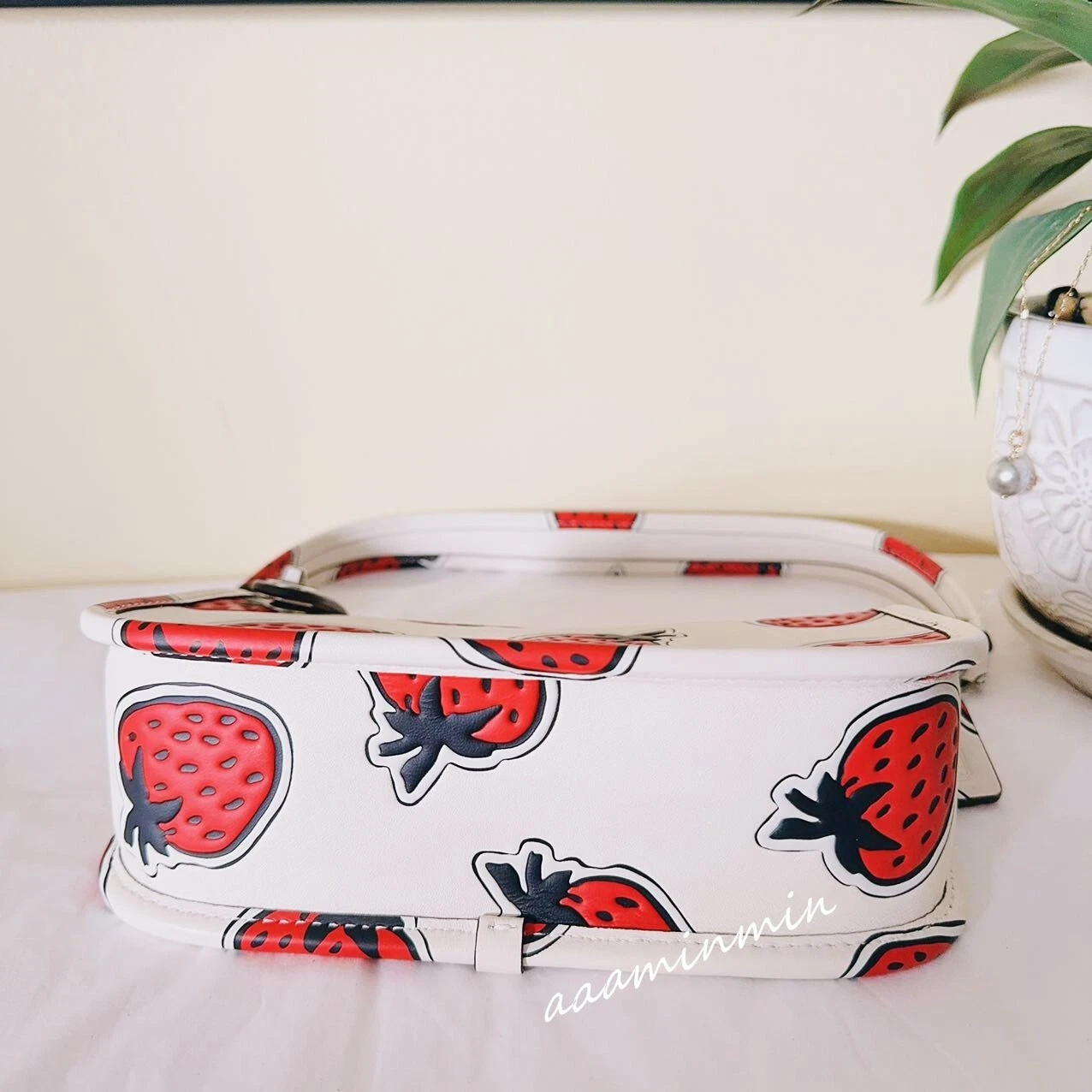 Borsa Coach Swinger 20 nuova con etichetta con stampa fragola CT881 pelle conciata a guanto gesso