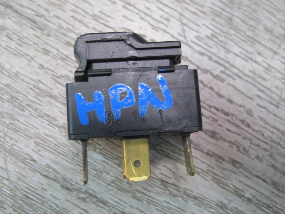 2002-2005 PORSCHE 911 CARRERA 996 FRONT HOOD TRUNK LID RELEASE SWITCH BUTTON - Image 2 of 4