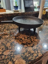 Antique 3 legged cast iron pot(Gate Marked)