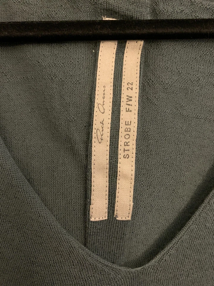 Rick Owens FW22 "Strobe" - Soft V Neck Cashmere Sweater (Teal, W Sz L) - NWT - Image 2 of 4