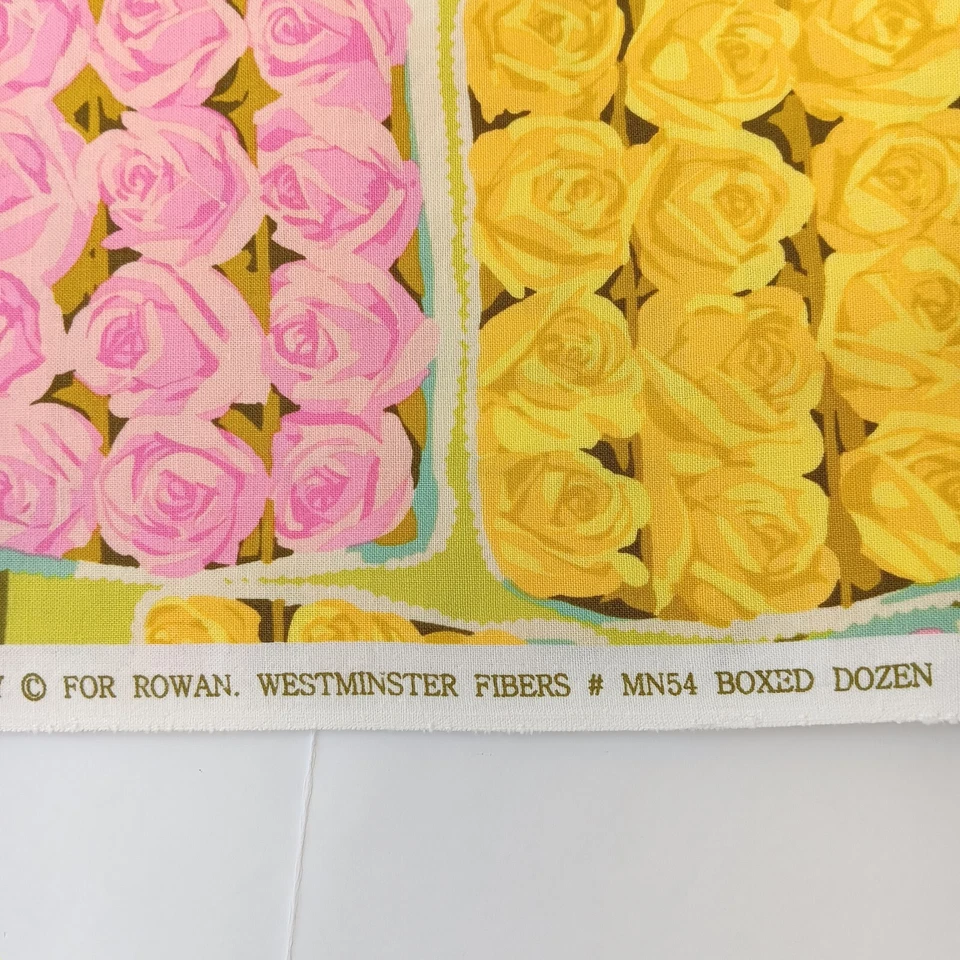 Tela de algodón Martha Negley Flower Market en caja docena rosas rosa amarillas 35" x 42" Foto 4 de 4
