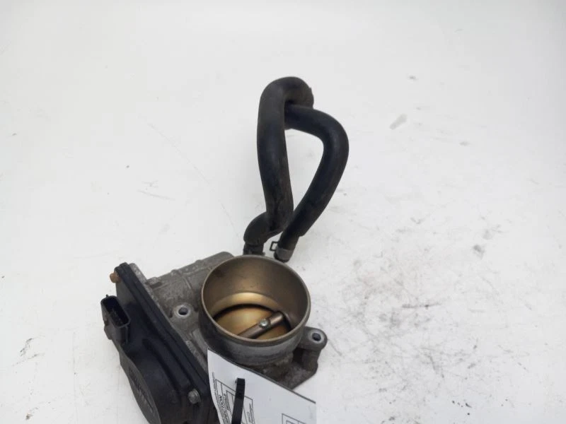 Nissan Rogue 2007-2013 carrocería del acelerador Foto 4 de 4