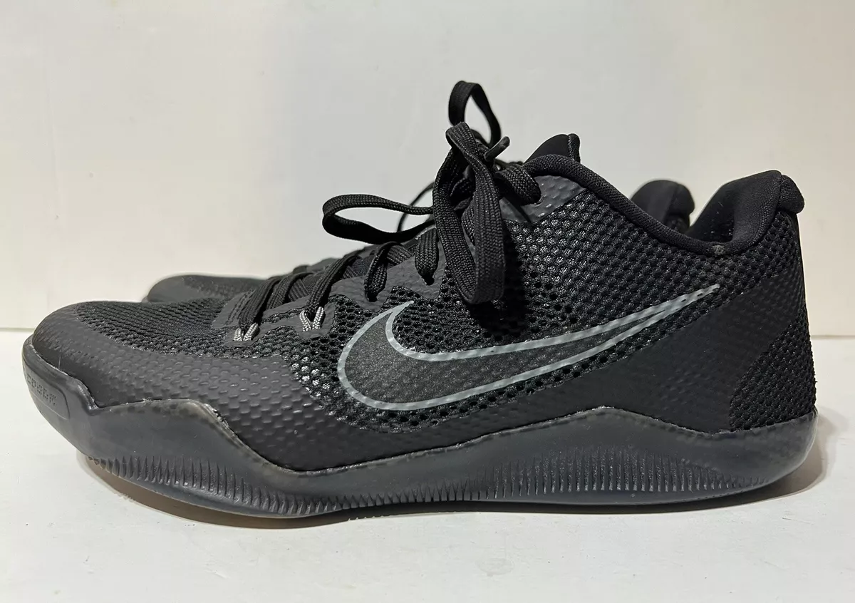 KOBE 11 'DARK KNIGHT' コービー