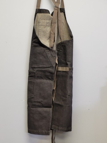 Hedley & Bennett The Essential Kitchen Apron All Day Crossback Midnight Black - Picture 5 of 6