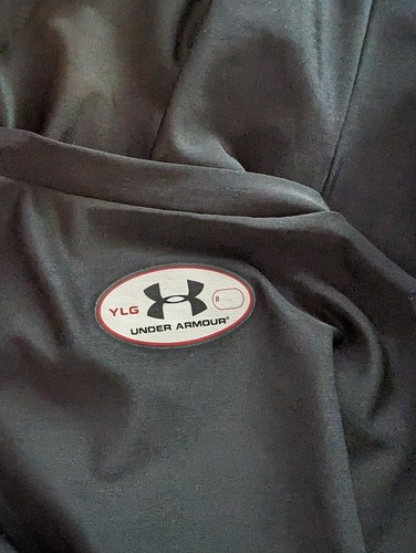 Youth Large Under Armour Shirt - Exc. Cond. - Boys or Girls - Black - Picture 7 of 8