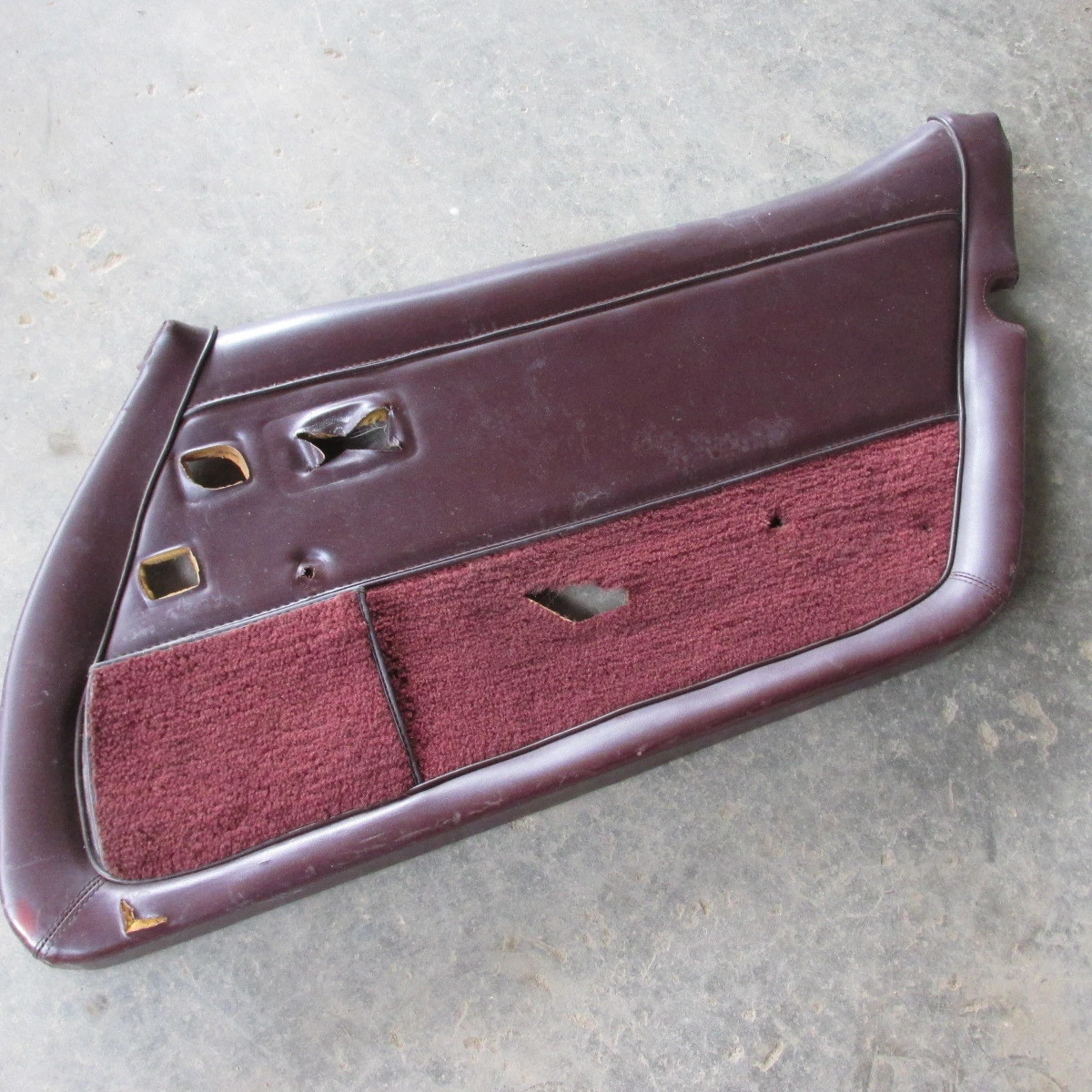 78 79 80 81 82 CORVETTE C3 DARK RED ORIGINAL GM RIGHT SIDE DOOR