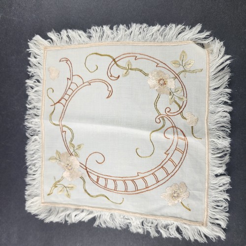 11 Lace Linen Embroidered Dresser Scarves and Doilies Various Sizes and Colors - Picture 3 of 14