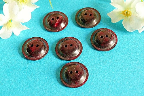 372B Superb Buttons "Comet" Prune Iridescent Set of 6 Vintage Buttons Era