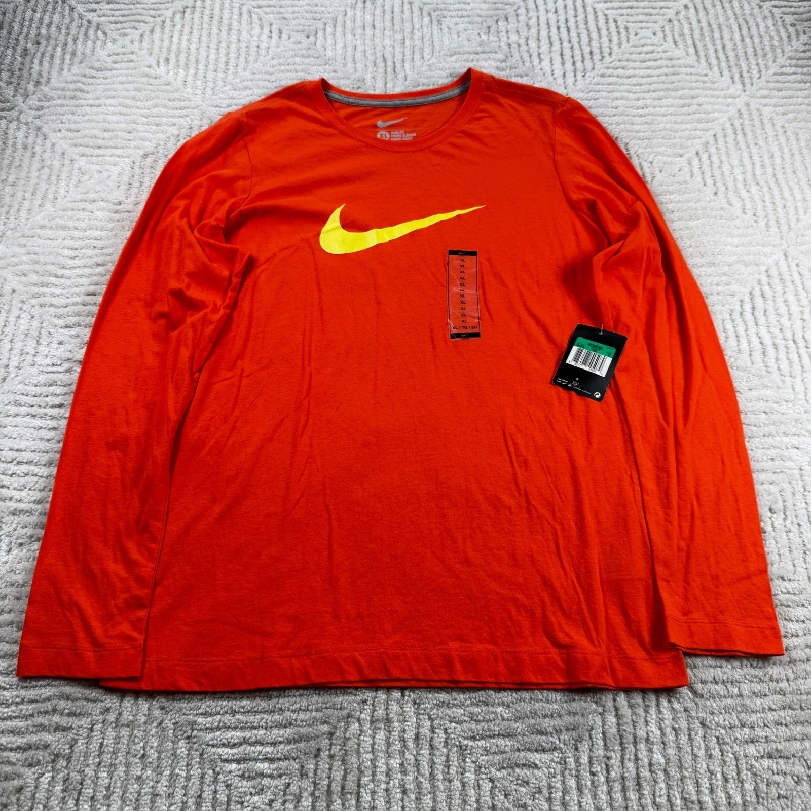 Nike Training Shirt Women's XL Orange Long Sleeve Swoosh Slim Fit Sports Gym