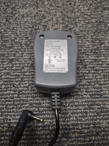 Digital Concepts CH-1010 Universal AC Power Adapter Camera Battery 100/240v - Picture 4 of 4