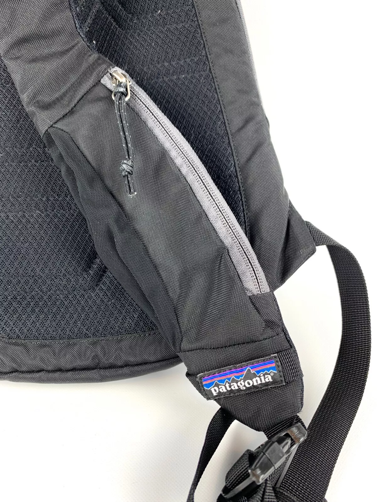 patagonia atom 8l sling nylon crossbody edc barely used 