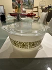 Vintage Pyrex 475-B 2 1/2 Qt. Verde Green Square Flowers Casserole Dish with Lid