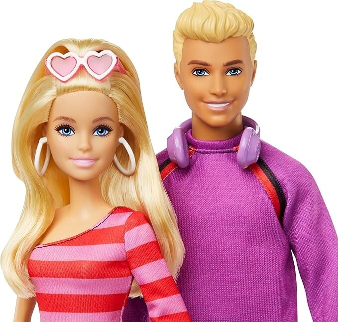 Barbie Fashionistas Set with 2 Fashion Dolls & 6 Accessories