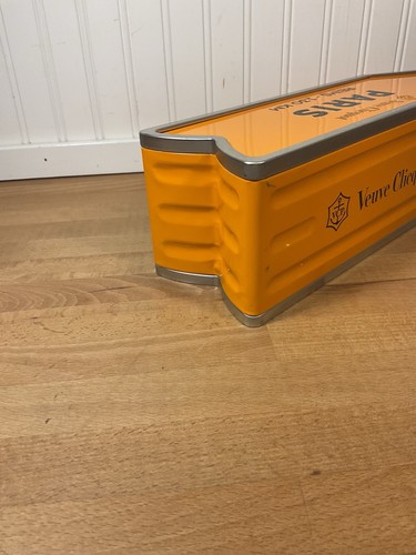 VEUVE CLICQUOT CHAMPAGNER PARIS STADT STRASSE PFEIL SCHILD ORANGE METALL BLECHTRÄGER - Bild 8 von 9