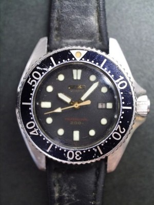 Vtg SEIKO Professional Diver 200m 2A22-0170 Quartz Day/Date