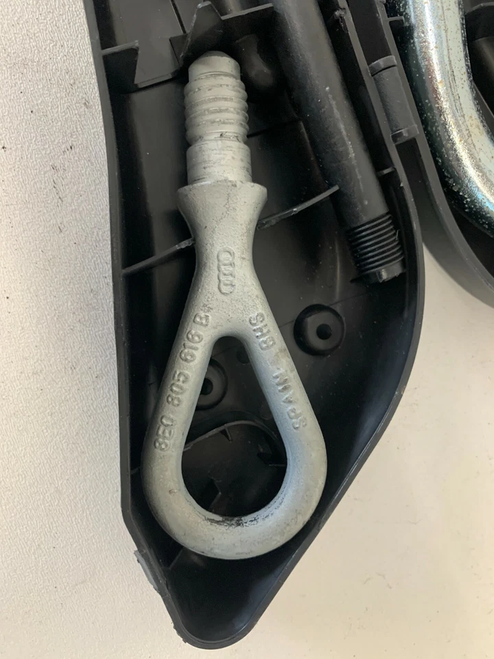 AUDI A4 S4 2002-2005 JUEGO DE HERRAMIENTAS NEUMÁTICO DE REPUESTO CON ESTUCHE 8EO011031D OEM Foto 3 de 4